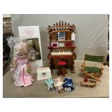 Piano Musical, Miniatures, German Bisque Dolls,