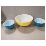 (3) Vintage Pyrex Bowls (5.5" & 10.5" Diameter)