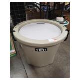 YETI Tank 45 Ice Bucket Cooler