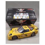 (1) 2001 Chevrolet Corvette C5-R 1:18 Scale