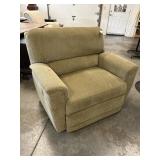 La-Z-Boy Oversized Recliner Chair, Good Condition