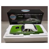 (1) 1971 Dodge Challenger R/T 1:18 Scale Replica