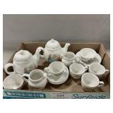 Wedgwood Peter Rabbit Childï¿½s Tea Set Pieces