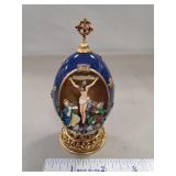 (1) Vintage Decorative Collector Egg (House Of