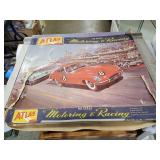 Vintage Atlas HO Scale Race Track Set w/ (2) Cars