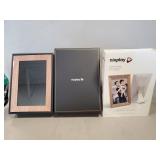 (1) Nixplay Touch Screen Smart Photo Frame (10.1"