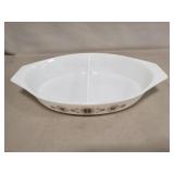 (1) Vintage Pyrex 1.5 Quart Oval Divided