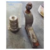 Trailer Hitch & (4) Assorted Size Oil Filter