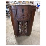 Vintage Radio Cabinet Reimagined into Wine Cabinet