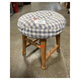 Wooden Stool With Removanle Seat Cushion