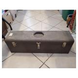 (1) Metal Tool Box (32"ï¿½8"ï¿½10")