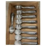 (9) Hersheyï¿½s Syrup Branded Ice Cream Scoops