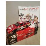 (1) 1:24 Scale Nascar Collector Diecast Car (#8