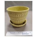 (1) Vintage McCoy Pottery Planter