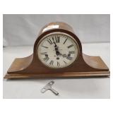 (1) Seth Thomas Mantle Clock w/ Key