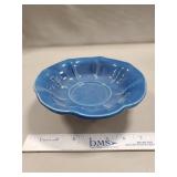 (1) Vintage McCoy Pottery Bowl