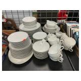 Harmony House "Simone? China Dinnerware (Japan
