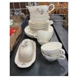 Canonsburg ï¿½Wild Cloverï¿½ Dinnerware