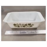 (1) Vintage Pyrex 1.5 Quart Loaf Dish