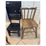 (2) Childrenï¿½s Wooden Chairs