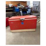 Coleman Cooler with Metal Handles and Lid Lock