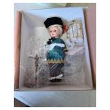 2002 Emperor And Nightingale #33700   9'