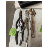 Pliers