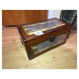 Wooden box
