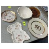 Assorted china dishes