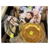 Dishes and Wizard of Oz item
