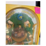 Snoopy pound a ball game vintyage