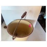 Metal bucket with Handle