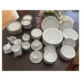 Twelve-Piece Noritake Rainier 6909 China