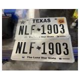 2 Licence tags