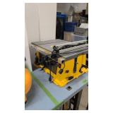 Dewalt Contractors Table Saw With Folding Table