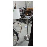 Modern Pedestal Lamp