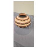 Navajo Pottery Vase 2004 T. K. L. Signed 9-in