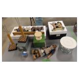 Williraye Decorative Figures Etc As Shown