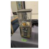 $0.25 Countertop Candy Vending Machine 15.5 In