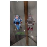 Pair Of Toy Robots 6.5 In To 8 Inches Tall