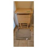 Set Of Four Maple Folding Tv Trays With Stand