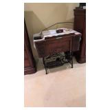 Antique Vintage Treadle Sewing Machine Oak