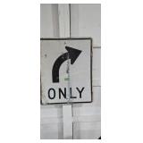 Right turn only sign 30 x36
