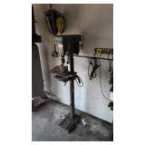 Sanchion Upright Drill Press With Vice