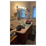 Contents of bathroom to include towels linens