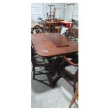 Mahogany Duncan Phyfe dining room table six c