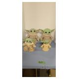 4 Star wars Yoda figures