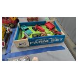 Vintage mighty metal farm set in original box by