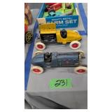 Pair of vintage cast iron race cars 9 in Long