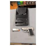 Amt Model Kutz 380/9mm Backup With Extra Clip